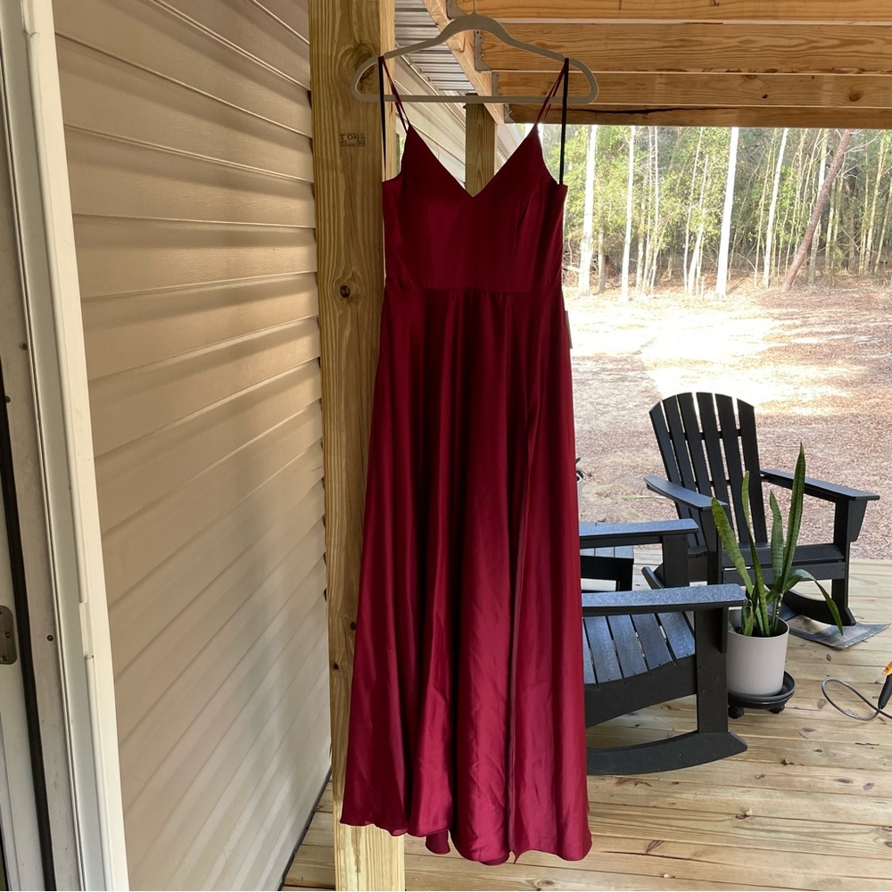 B. Darlin wine dress spaghetti strap size 9/10 NWT